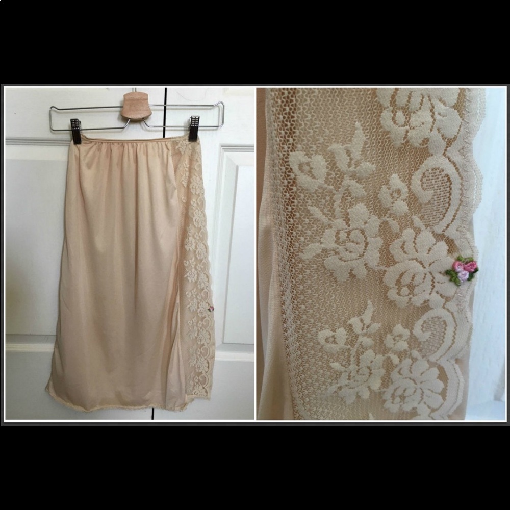Vintage 1960s cream half slip with slit lace detail